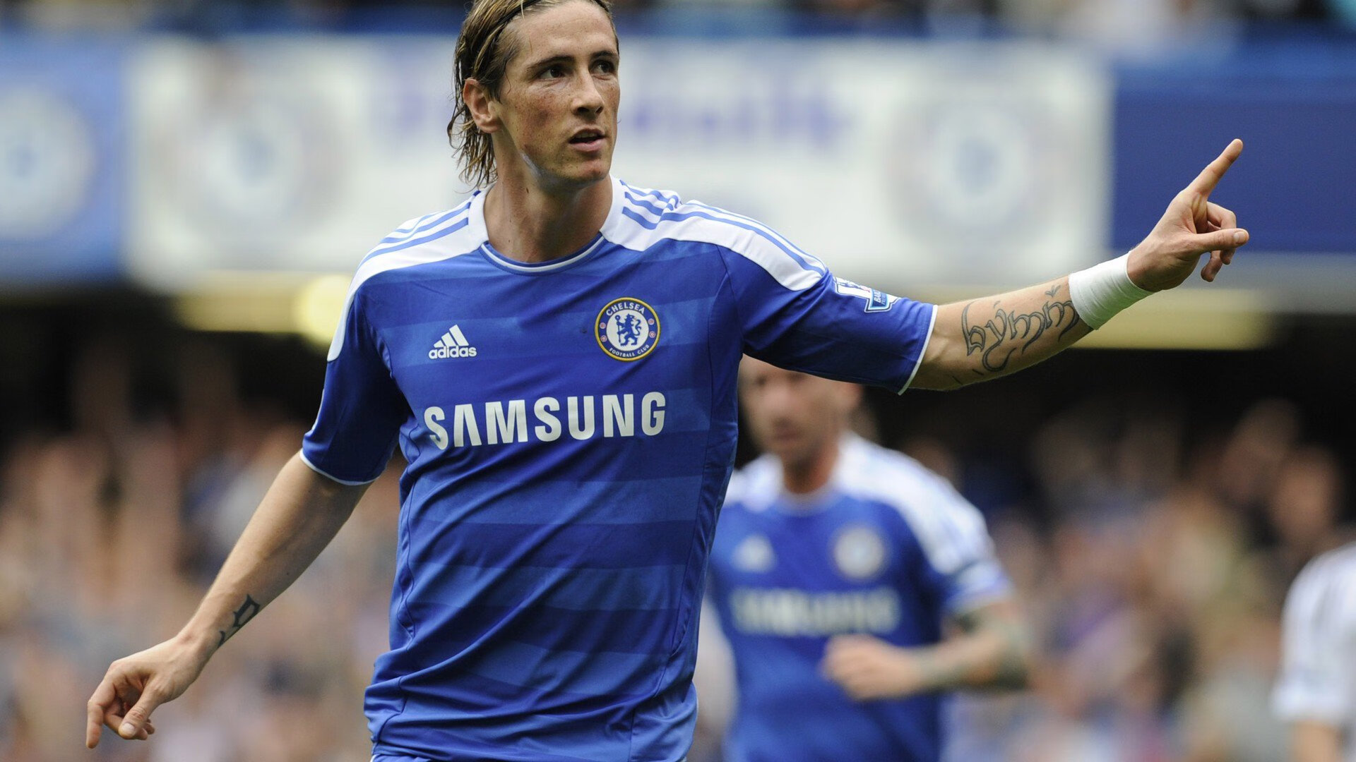 职业联赛缺少标志性国家德比赛事，没职业联赛